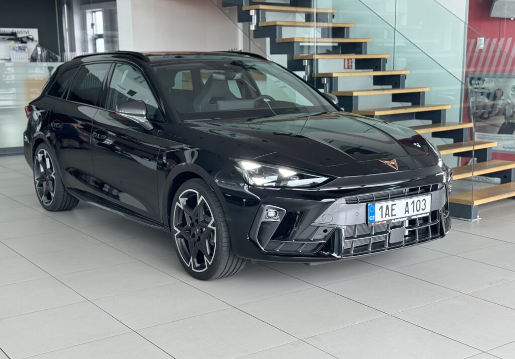 Cupra Leon SportsTourer VZ 2.0 TSI 333k DSG 4drive