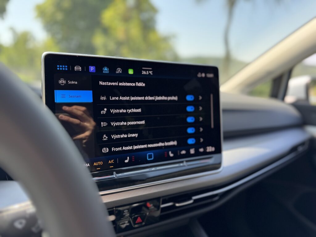 Volkswagen Golf People 1.5 TSI 115k 6MT