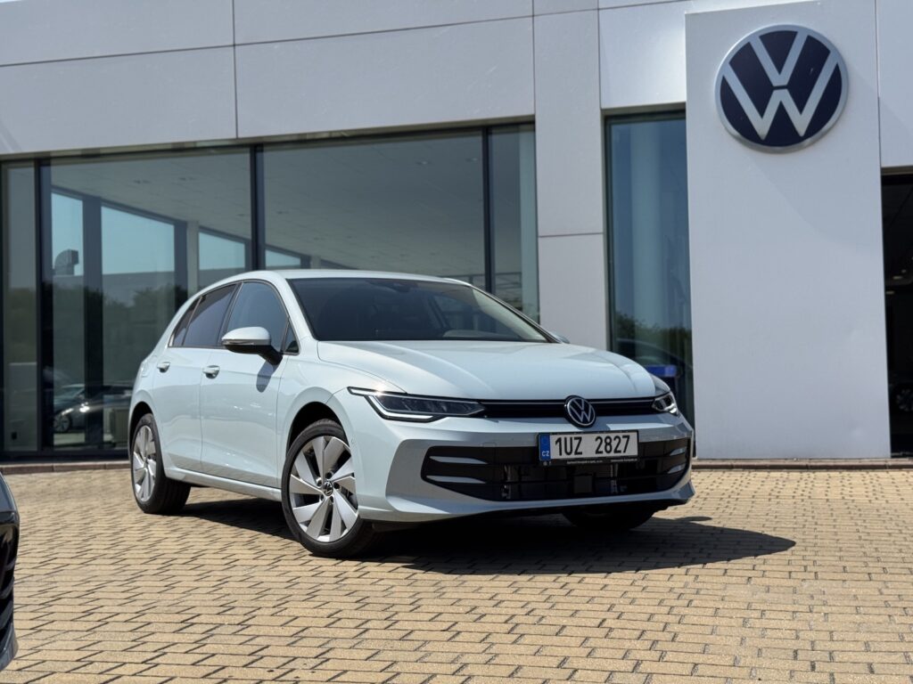 Volkswagen Golf People 1.5 TSI 115k 6MT