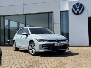Volkswagen Golf People 1.5 TSI 115k 6MT