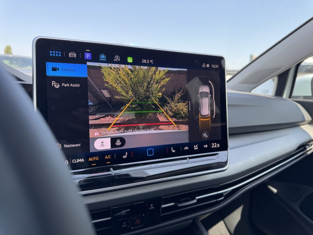 Volkswagen Golf People 1.5 TSI 115k 6MT