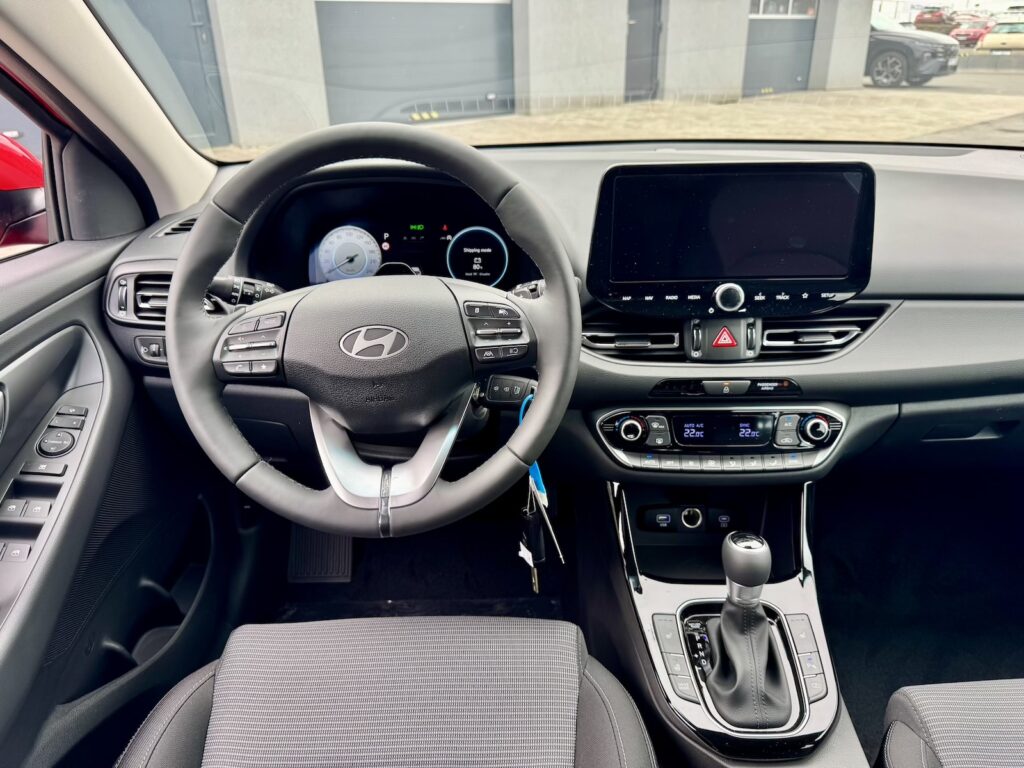 Hyundai i30 kombi GO Czech! 1.6 T-GDI 150k DCT